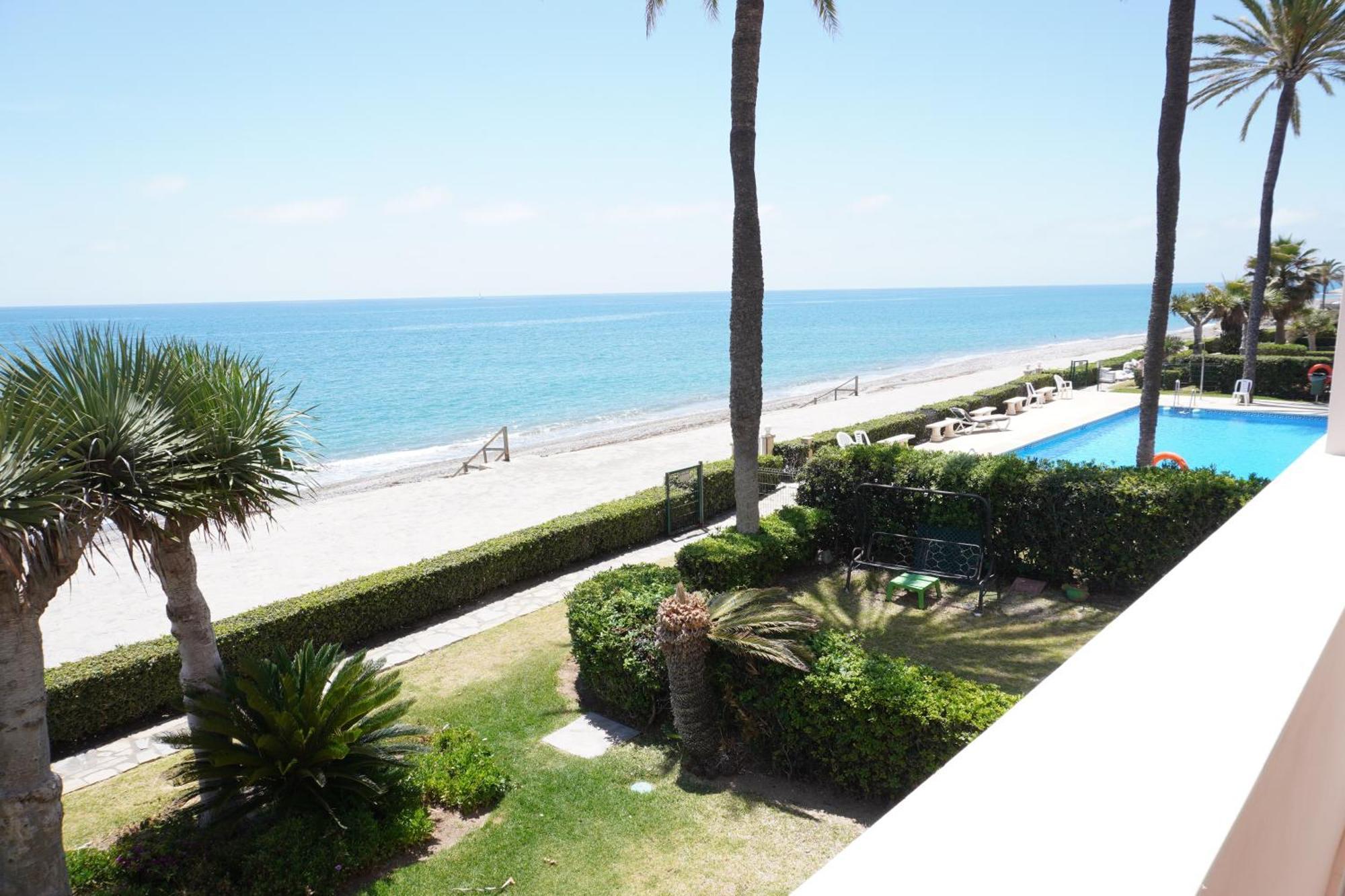 Beach View Playa Del Moral Estepona Exterior photo